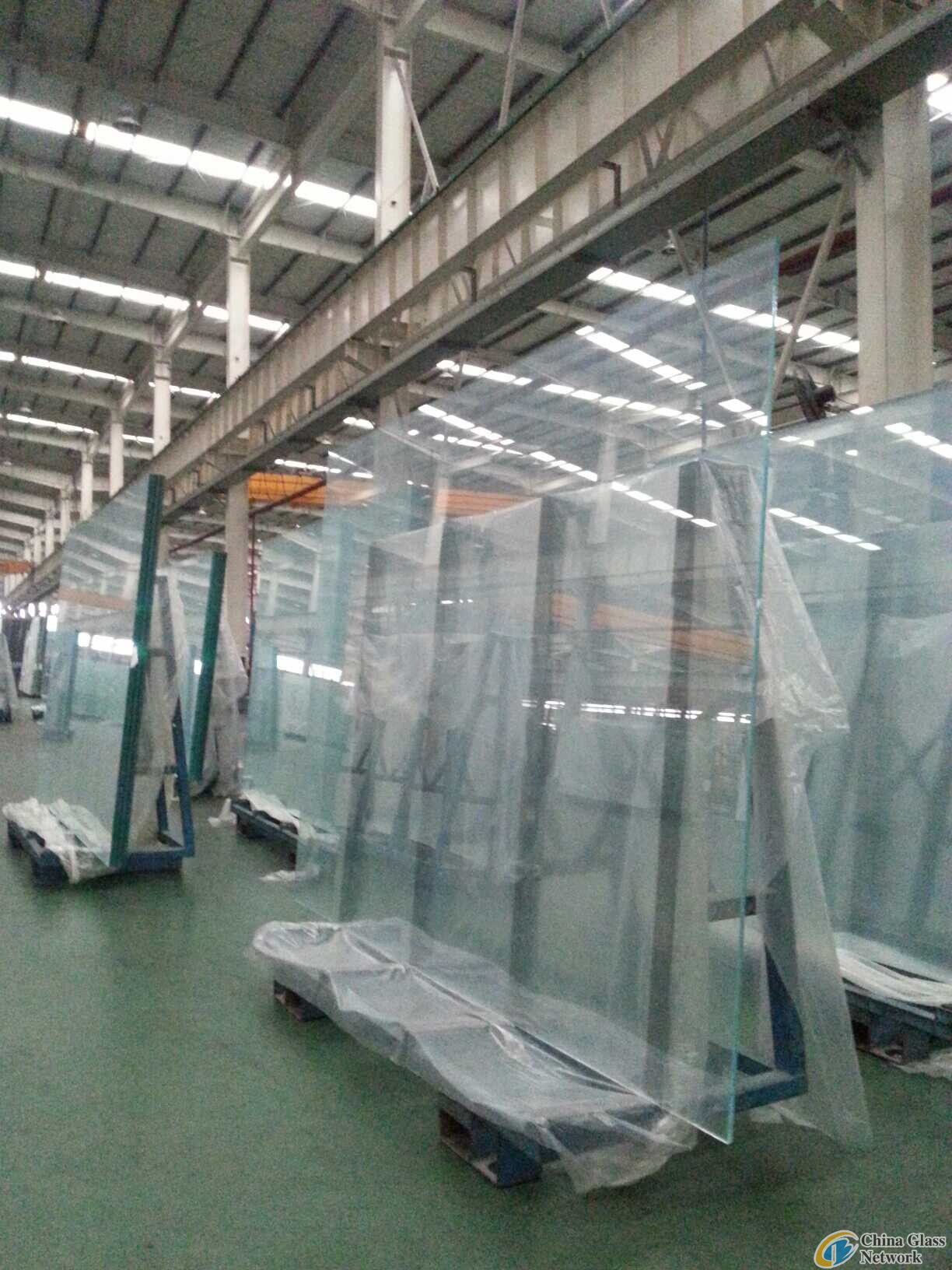 ULTRA CLEAR FLOAT GLASS